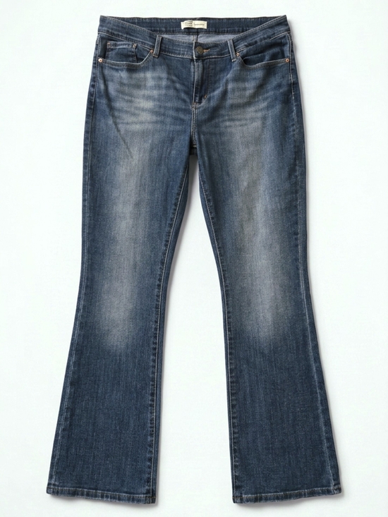 Signature by Levi Strauss Denim - Levi’s Signature Mid-Rise Bootcut Jeans- Women's 18 (W34 L32) EUC